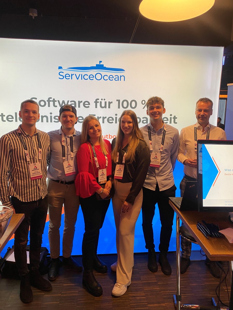 Der Service Summit war ein voller Erfolg.📞

Unser Highlight: Dr. Alexander Schagen gewann mit seinem Thema „Was darf Erreichbarkeit heute noch kosten?“ den zweiten Platz beim Speaker Award. 🏆
 #servicesummit2022