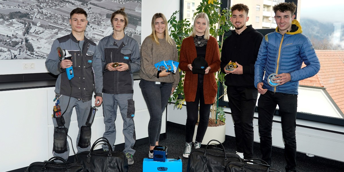 tyrolitgroup's tweet photo. Congratulations to our successful apprentices. At the end of the apprenticeship period a new phase begins. We're very proud and sure that they will make great achievements in their further career. 
#tyrolit #globalplayer #apprentice #successful #future #proud #teamwork #career https://t.co/bxUgo3iYon