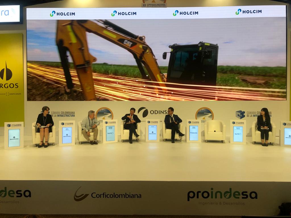 Inicia el segundo día del #19CongresoInfra con el panel ‘Infraestructura férrea: retos  y perspectivas de la próxima década’, moderado por Kate Myers, Directora de desarrollo de capacidades en <a href="/Crossrail_Intl/">Crossrail International</a>.