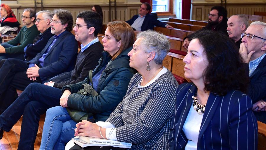 UniversidadeUSC's tweet photo. 🎓🎉Cen anos de estudos de #Historia na @UniversidadeUSC

🗞️https://t.co/9rINm3cDn2 https://t.co/Xc8bN3Zfse