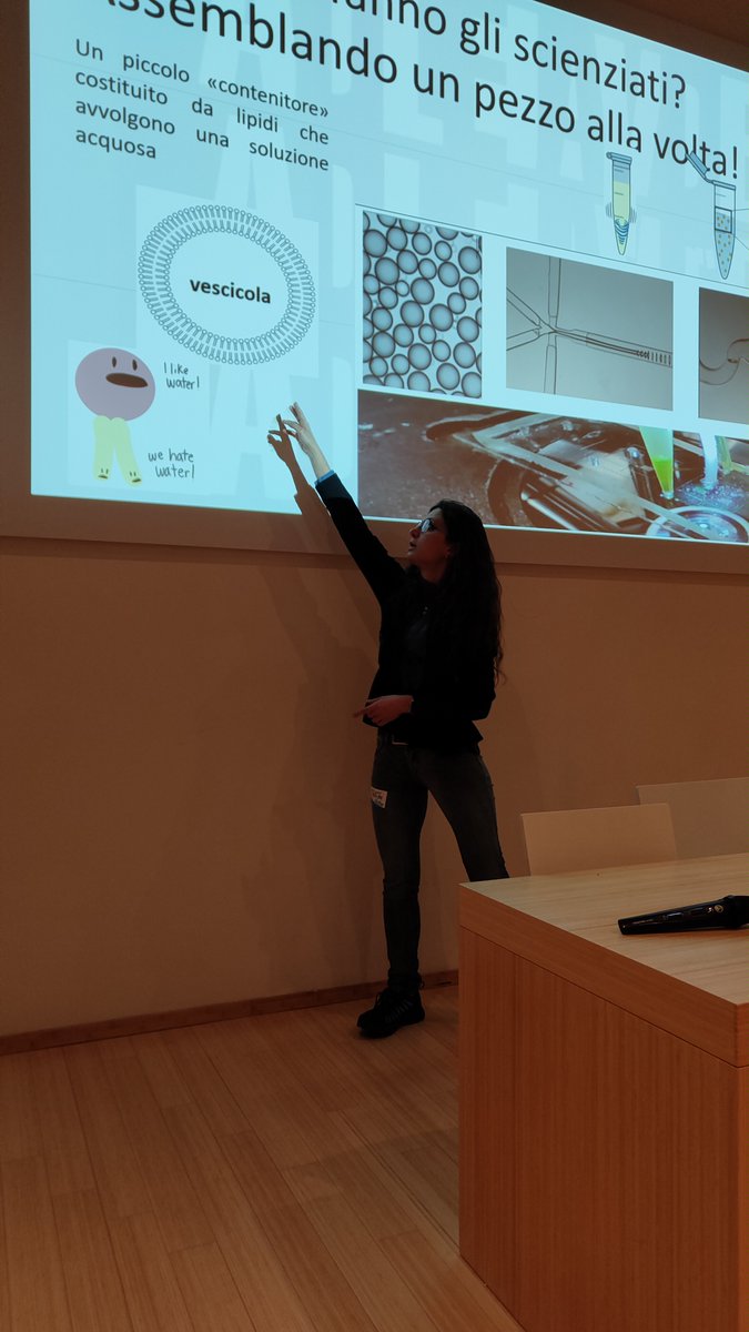 Af86Bio's tweet image. What distinguishes life from non-living matter?
Che cosa distingue la Vita dalla materia non vivente?

#opentalk event at @MUSE_Trento 
#syntheticbiology #horizoneurope #acdch2020 #opentalk #researchers