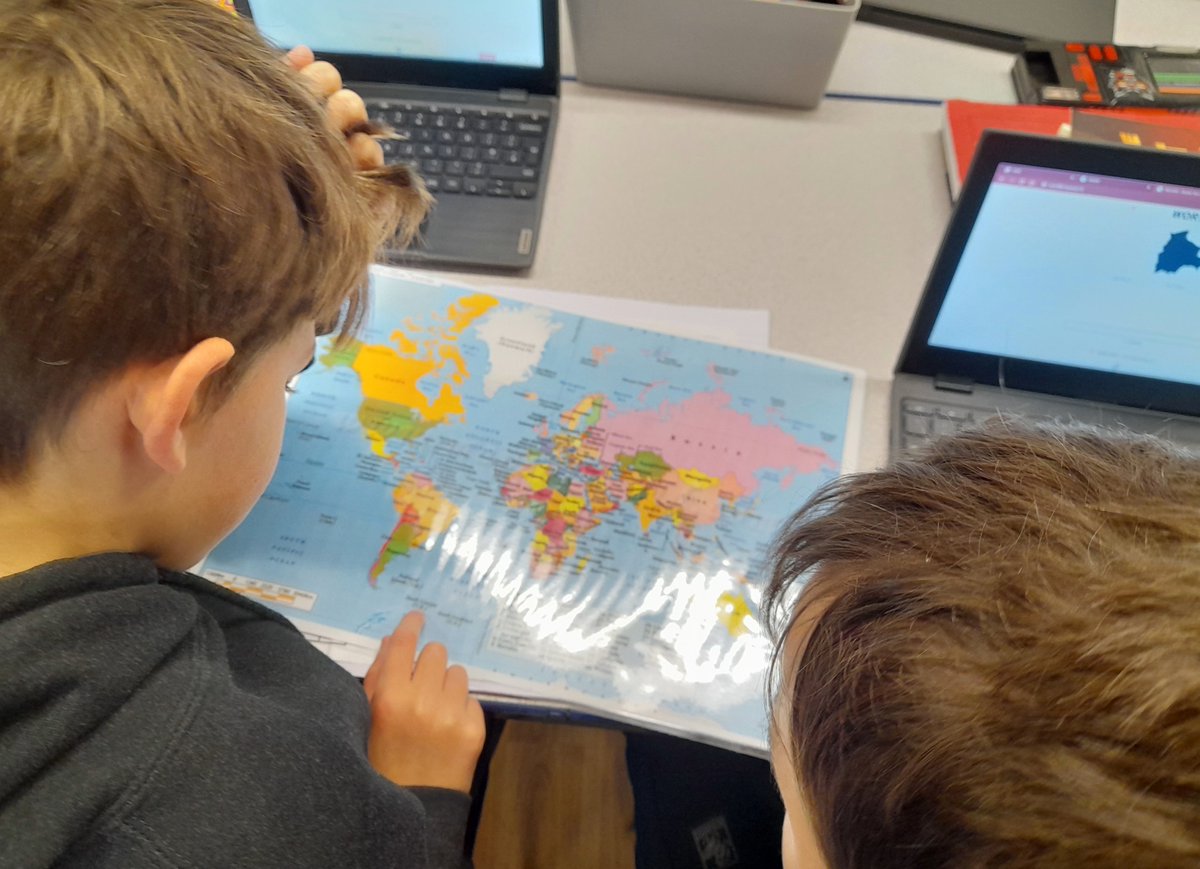 Pennardprimary's tweet photo. Dosbarth Rhossili using their geographical knowledge and mapping skills to find out the mystery country on globle and worldl activities #pennhum #pennfun https://t.co/H9bF3EOfDj