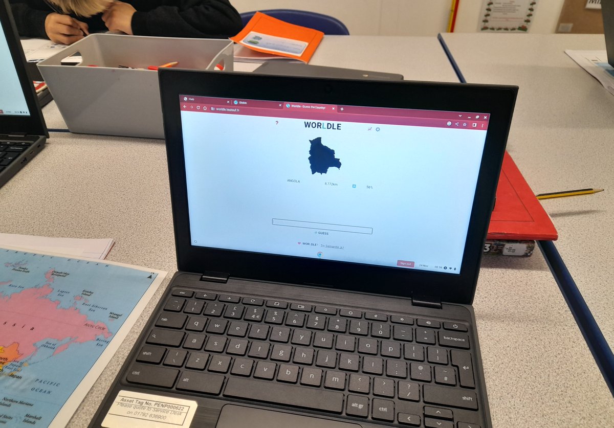 Pennardprimary's tweet photo. Dosbarth Rhossili using their geographical knowledge and mapping skills to find out the mystery country on globle and worldl activities #pennhum #pennfun https://t.co/H9bF3EOfDj