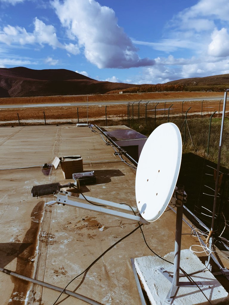 A satellite 🛰 system like that can deliver up to 50 Mbps everywhere you live and do business!
Contact us for more info!