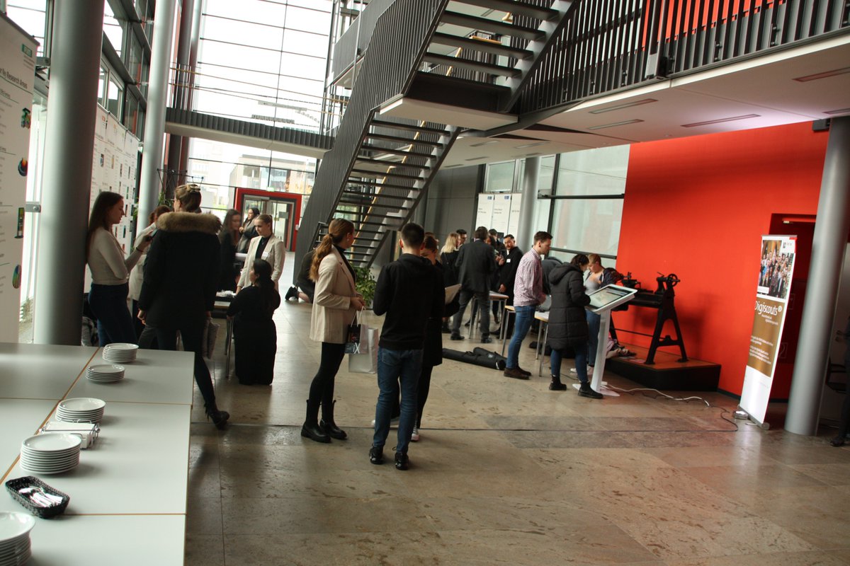 RKW_Experten's tweet photo. Gleich geht es los mit der #Digiscouts Abschluss-Veranstaltung der #Nachhaltigkeitsregion #Hannover mitorganisiert von @mitunsdigital und dem RKW Nord. Wir freuen uns auf spannende Projektvorstellungen und auf fast 100 Gäste! https://t.co/JXSAM6LyNE