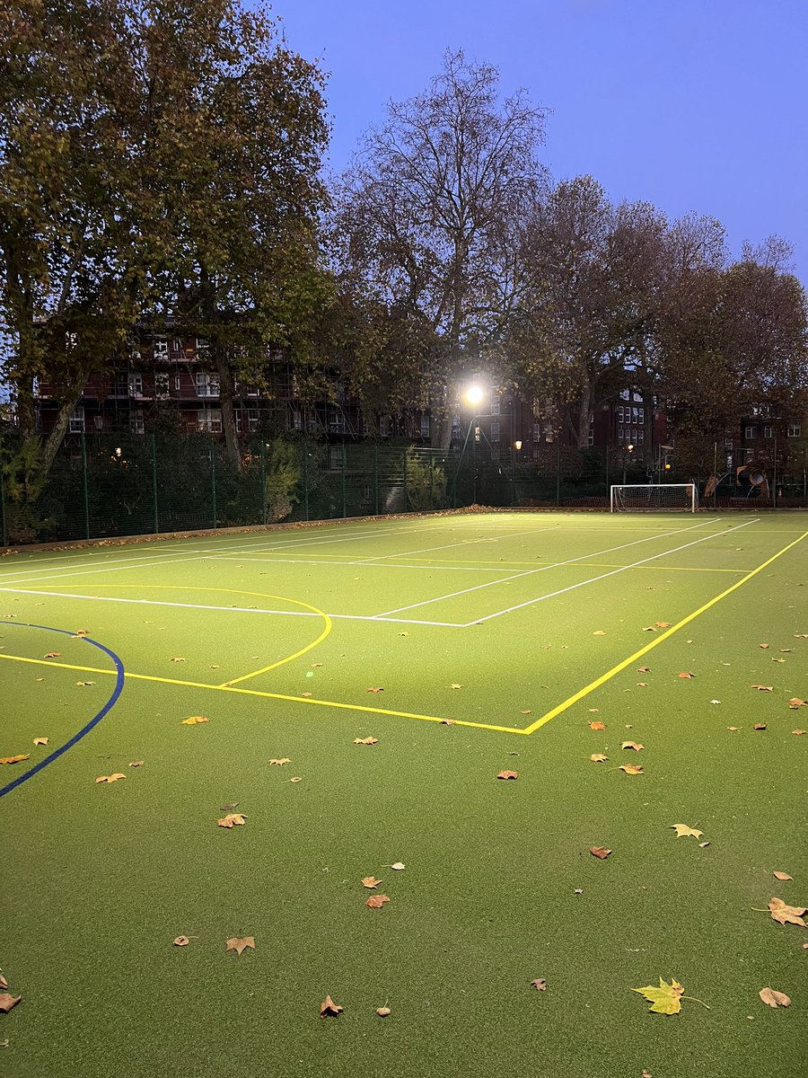 2 MUGA’s resurfaced in Kensington this week. Handed over on time in spite of the poor weather and challenging access onto the site #MUGA