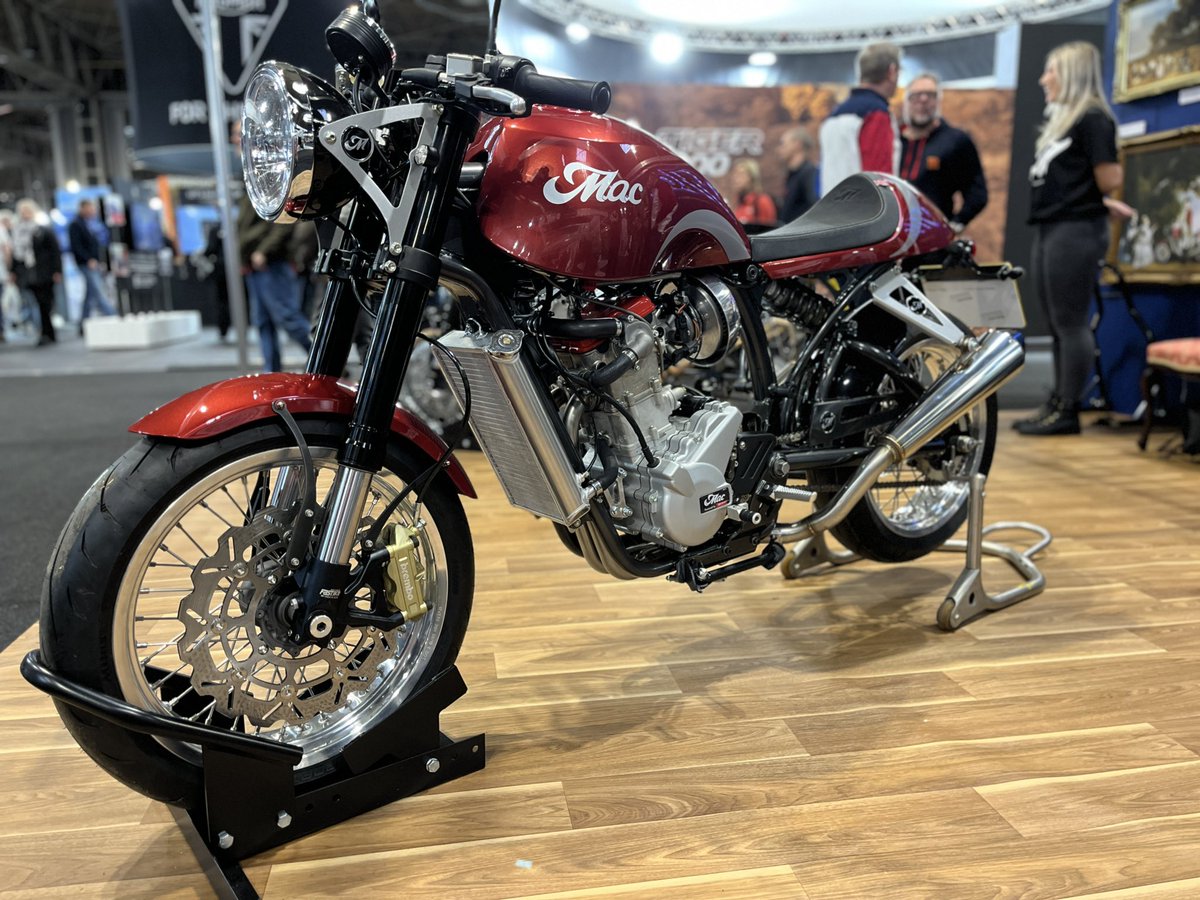 mototingle's tweet photo. A pleasure to spend time with Lindsay Atkinson organiser of The Women in Motorcycling Exhibition a celebration of all the women in the motorcycling world.
We are both BIG fans of the Mac Ruby ♦️
https://t.co/eLxKC5Ubiv
#WomenBikers #MacMotorcycles #Yorkshire #BestOfBritish https://t.co/gq9STSLU5W