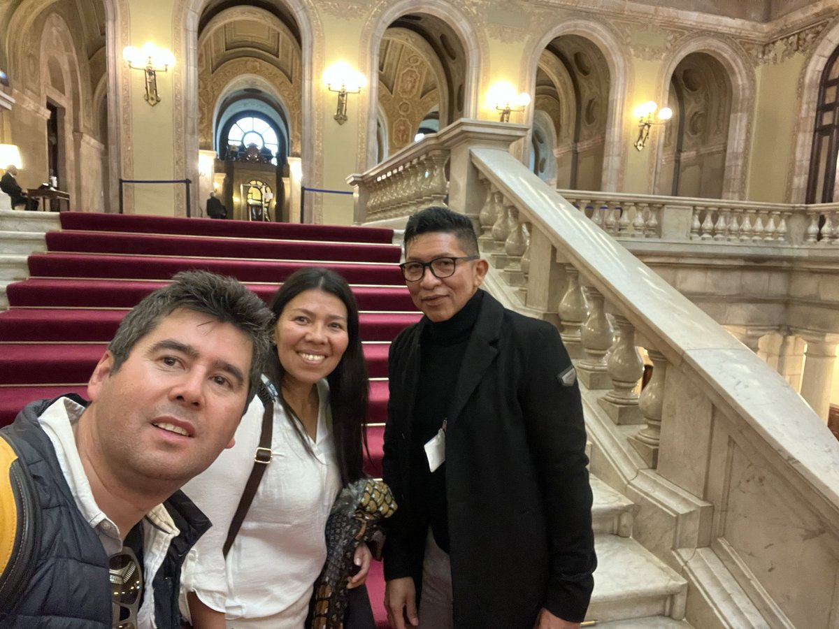 SantaCruzSCZ's tweet photo. Visita al @parlamentcat y reunión institucional con el miembro de la Comisión de Acción Exterior, Transparencia y Cooperación, el Diputado Joaquim Jubert Montaperto de @JuntsXCat dando a conocer la lucha de #SantaCruzSCZ y sus legítimas reivindicaciones. #CensoYa #CambalanesTv https://t.co/KOorSSqhle