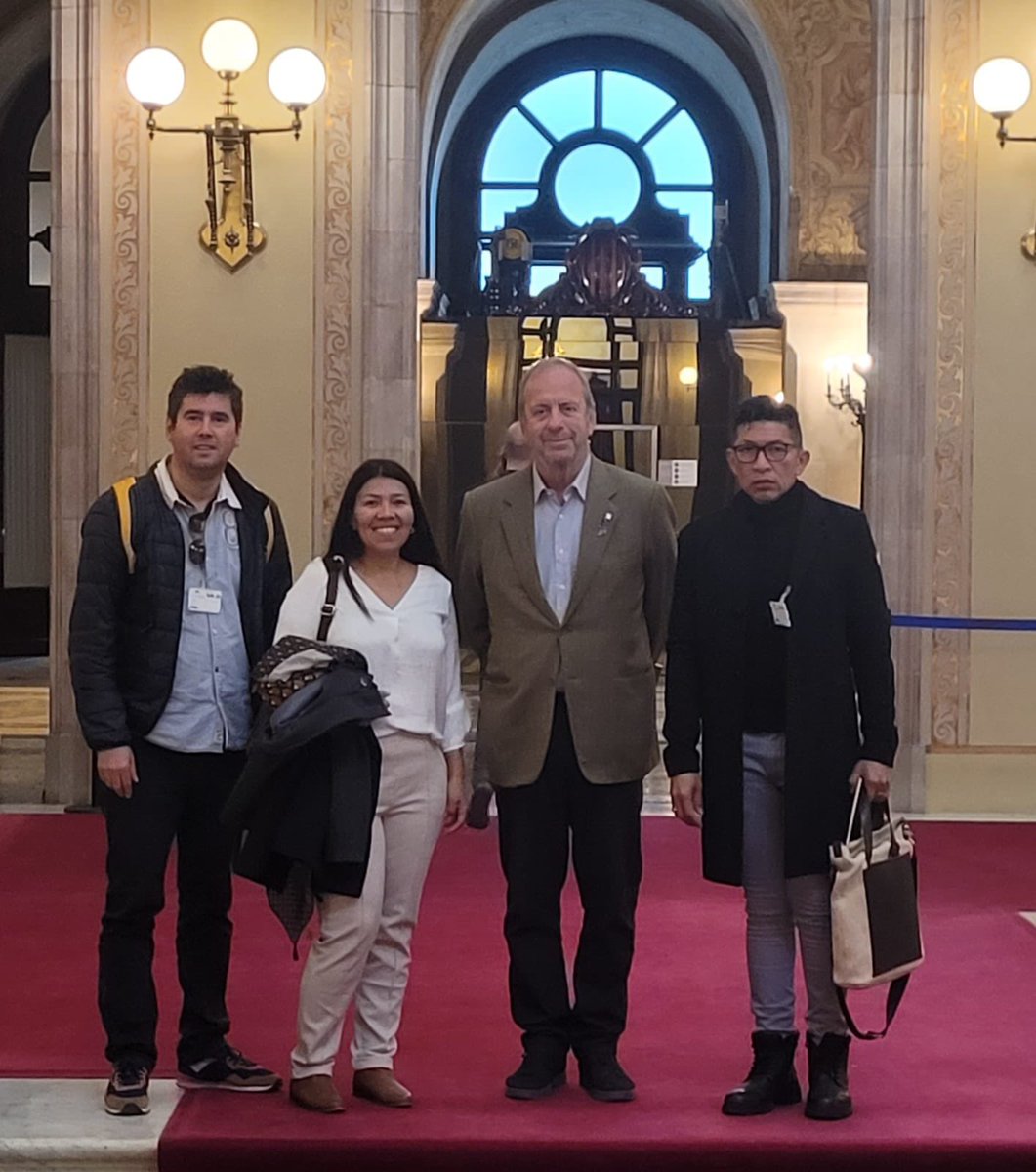 SantaCruzSCZ's tweet photo. Visita al @parlamentcat y reunión institucional con el miembro de la Comisión de Acción Exterior, Transparencia y Cooperación, el Diputado Joaquim Jubert Montaperto de @JuntsXCat dando a conocer la lucha de #SantaCruzSCZ y sus legítimas reivindicaciones. #CensoYa #CambalanesTv https://t.co/KOorSSqhle