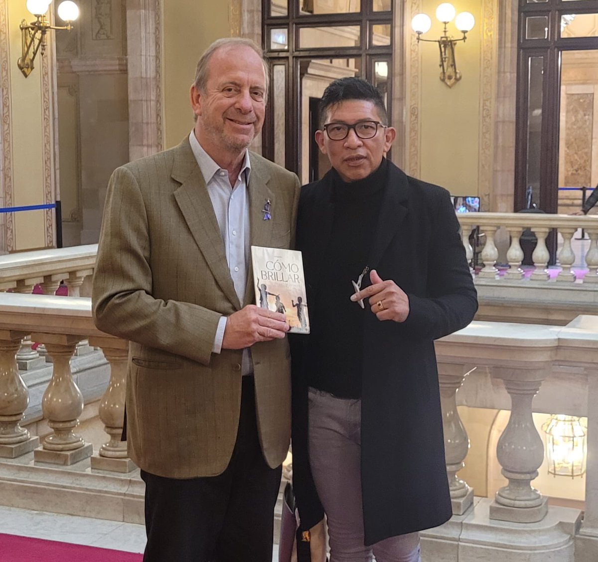SantaCruzSCZ's tweet photo. Visita al @parlamentcat y reunión institucional con el miembro de la Comisión de Acción Exterior, Transparencia y Cooperación, el Diputado Joaquim Jubert Montaperto de @JuntsXCat dando a conocer la lucha de #SantaCruzSCZ y sus legítimas reivindicaciones. #CensoYa #CambalanesTv https://t.co/KOorSSqhle