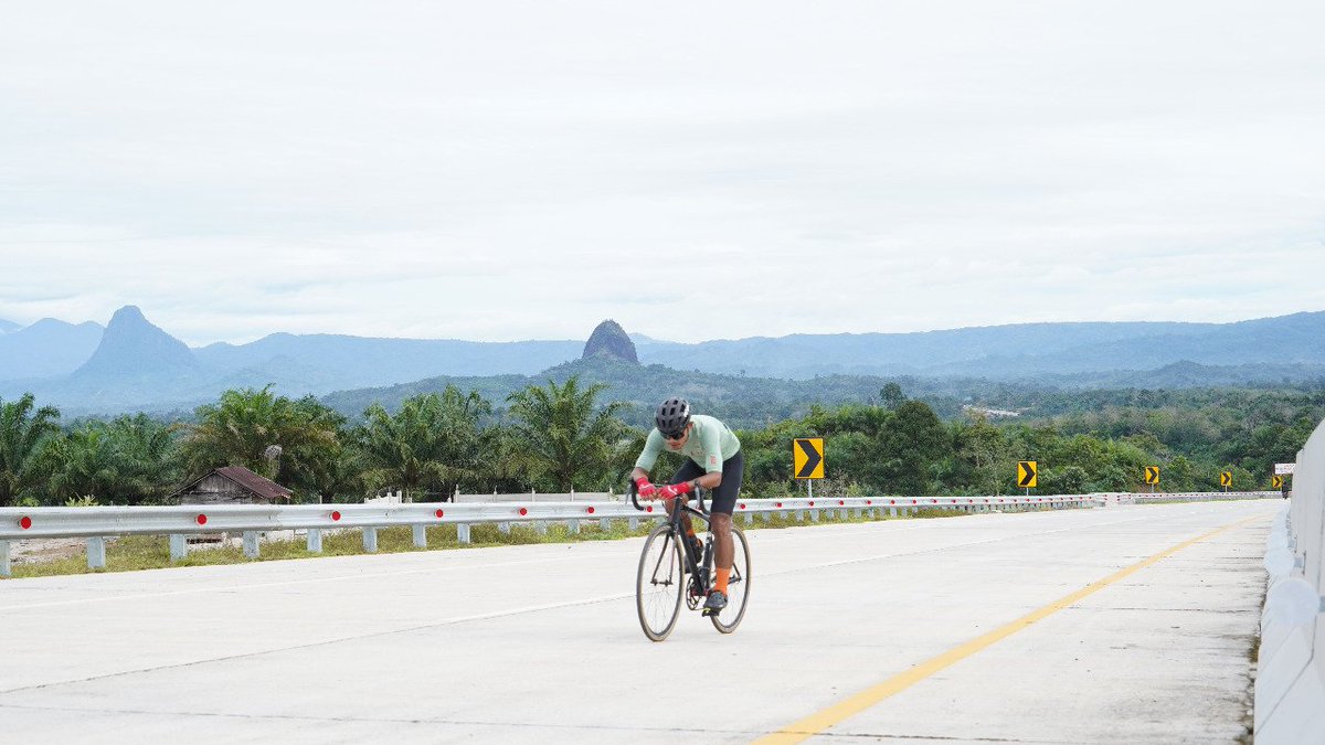 riadialvero's tweet photo. View jalan Tol Bengkulu-taba penanjung https://t.co/TwIVOtcShr