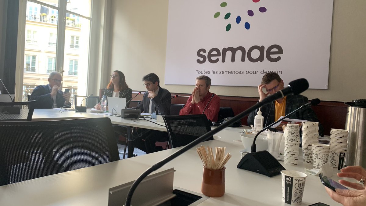 ButtignolDavid's tweet photo. Réunion section céréales à paille et protéagineux sous la présidence de mr Momont Thierry @semae_officiel @LaFNAMS @UFSemenciers réunion avec un ordre du jour important https://t.co/Vmbk1jdqdK