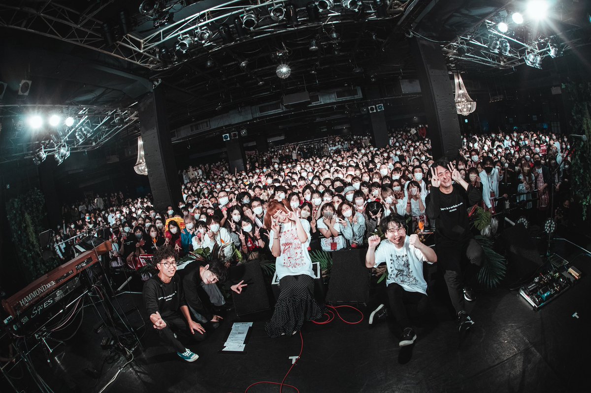 key_shoooota's tweet photo. 11/23 アカシック『離国情調』横浜ベイホール

最高すぎる景色。
めちゃくちゃ楽しかったです！！

また一つ思い出ができました。

#アカシック https://t.co/YoSjRxvEPf
