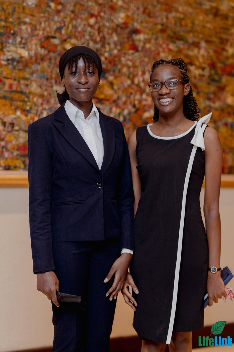 LifeLinkGhana's tweet photo. Delegates of the United States of America🇺🇸 and Canada🇨🇦! A beauty of bilateralism
#mun #ltmun22 #greattimetobeyoung https://t.co/7fZYQQVCTH