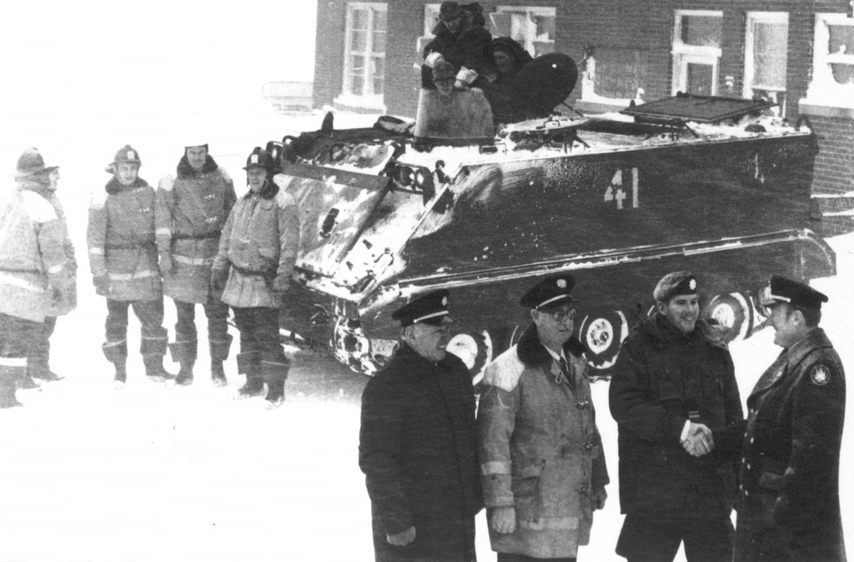 LondonFireBuff's tweet photo. London called in the army to help fight this week’s weather war and the First Battalion, RCR, put armored personnel carriers on the front lines. The machines are waging war on snow so firefighters can battle blazes in the city. (November 24, 1976)

https://t.co/DPJwshv67J
#lndont https://t.co/sjk5kHYGMu