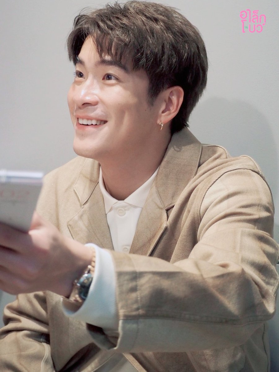 AlekbowOfficial's tweet photo. งานวันนี้คุณเค้าน่ารักมากๆเลย🥰
#อาเล็กธีรเดช https://t.co/wZk4rdyuee