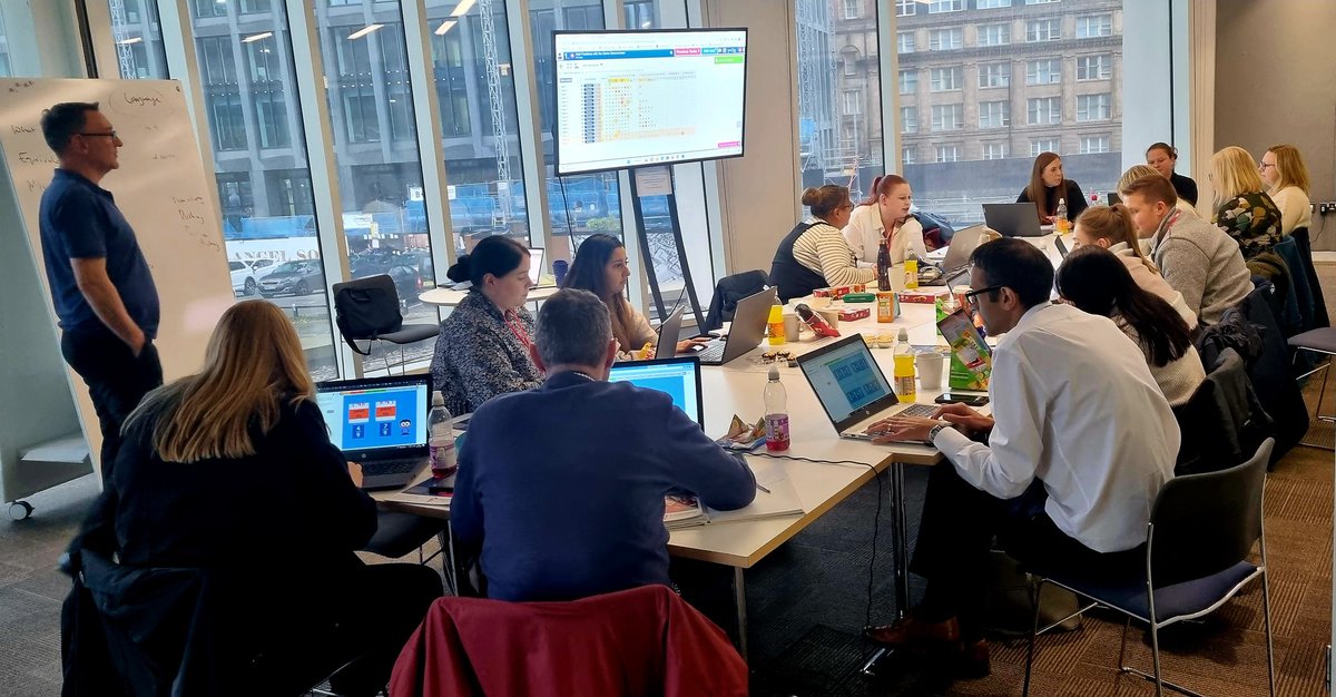 PeteLbQ's tweet photo. Highly engaged maths leaders at the @cooptrust this afternoon.
The full power of @LbQorg #learningbyquestions
@LbQPat https://t.co/I9APrniS9e