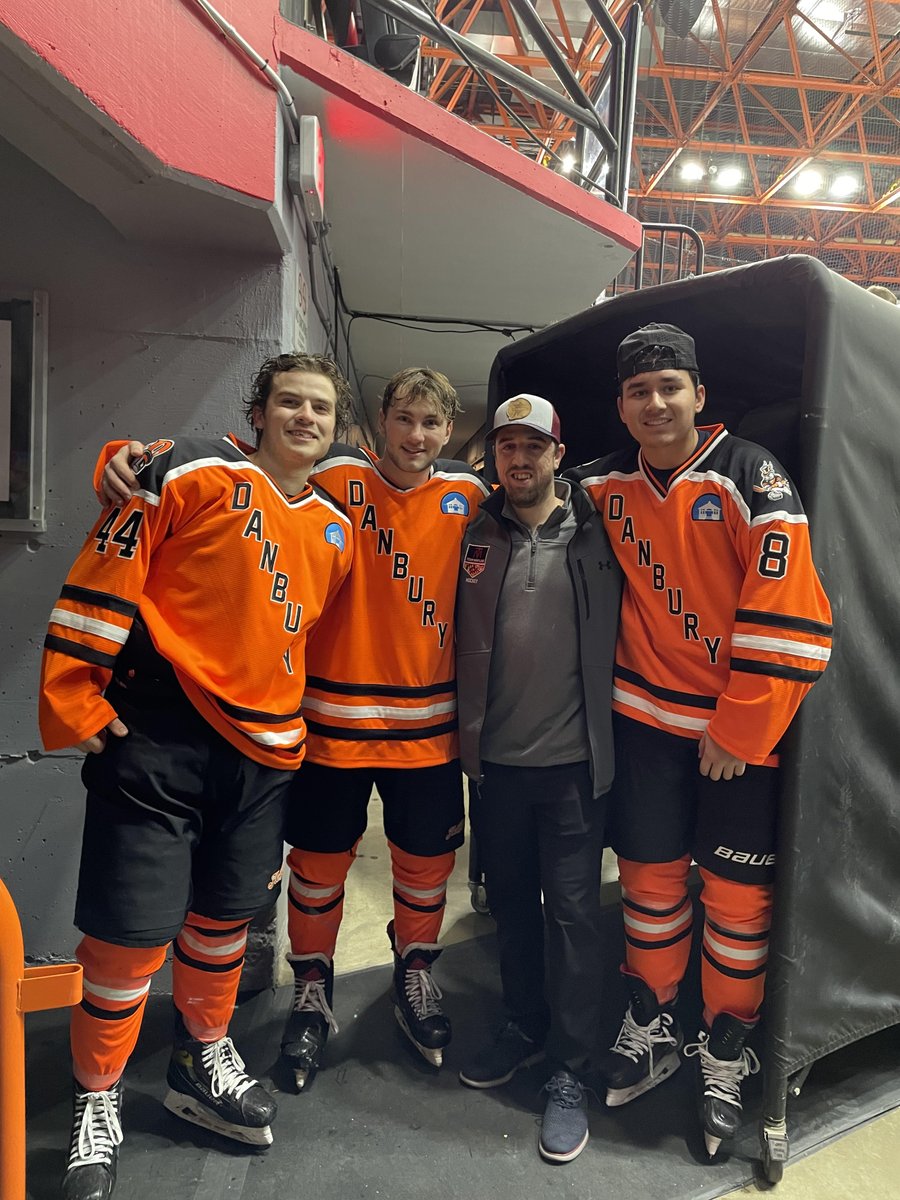 Team Maryland alumni Luke Richards,Tristan Mock and Johnny MacDonald of the Danbury Hatricks FPHL with Coach Fusco.