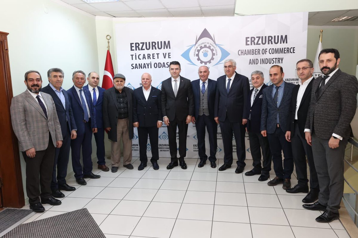 Erzurum Ticaret ve Sanayi Odası Başkanımız Saim Özakalın kardeşimize hayırlı olsun ziyaretinde bulunduk. Kendisine ETSO ve iş dünyasında başarılar diliyorum.