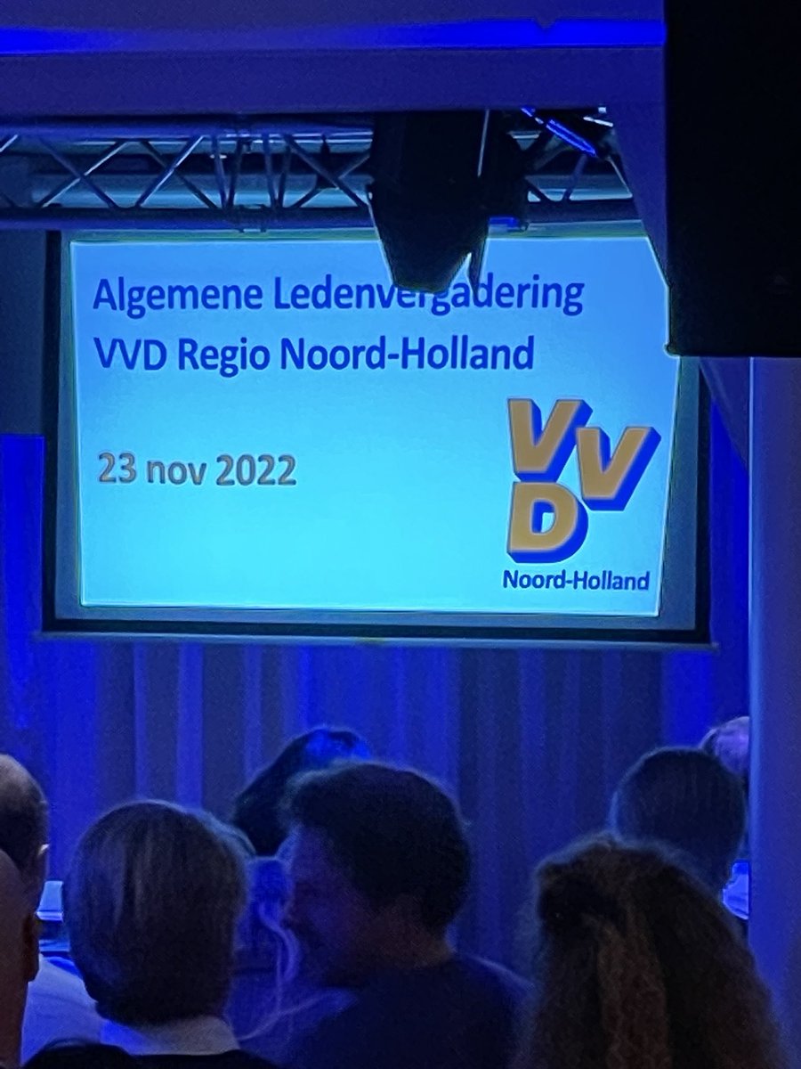 vvdnh's tweet photo. Het team compleet! Gisteravond werden in Uitgeest op alweer een gezellig drukke ALV, de kandidatenlijsten vastgesteld voor de Provinciale Staten- en Waterschapsverkiezingen. Op naar een top campagne!
#provincialestatennh23 #verkiezingen #vvd #vvdnh #liberalen https://t.co/vAZO3AQKWe
