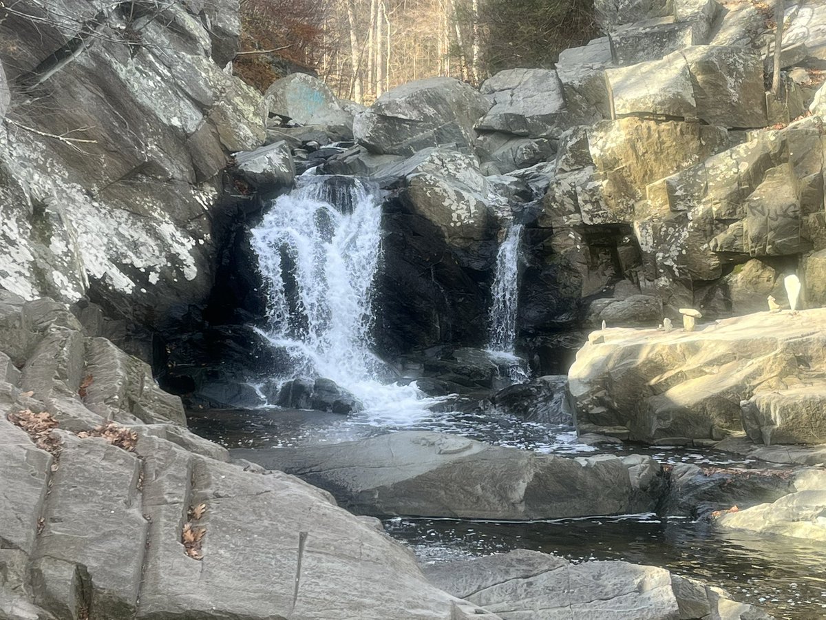 So grateful for friends, family, faith, the opportunity to serve others, and the natural beauty we may choose to experience in this world every day! #HappyThanksgiving everyone. #gratitude