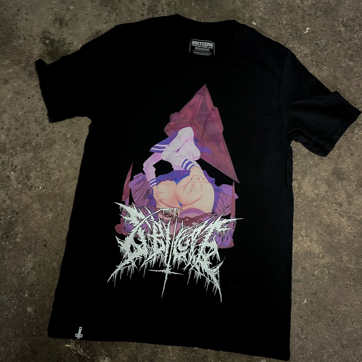 8bitcore's tweet photo. 24 hours left to preorder pyramid-chan ☠️
https://t.co/yHqQtUEdGi https://t.co/BAa4ZTE27o