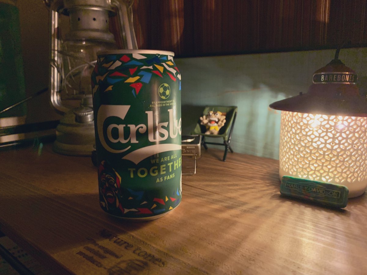 #カールスバーグ 
どこの国のビール？
カルシュファーかと思った

香りはなし
いわゆるビールらしい風味、苦味、コクなどは一切なし

缶のデザインがすこーしおしゃれなだけのただの炭酸水

二度と買うことはない