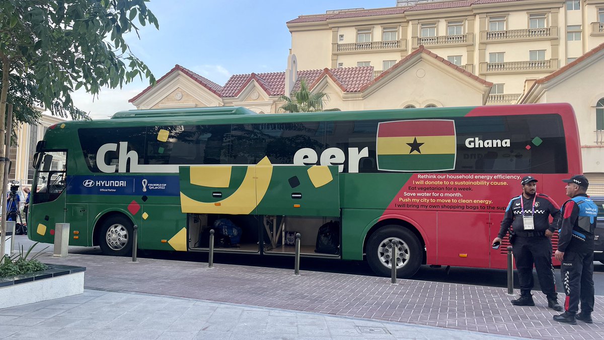 GhanaBlackstars's tweet image. #BlackStars Team Bus getting ready to leave the Team Hotel🇬🇭 

#FIFAWorldCup | #TeamGhana | #Qatar2022