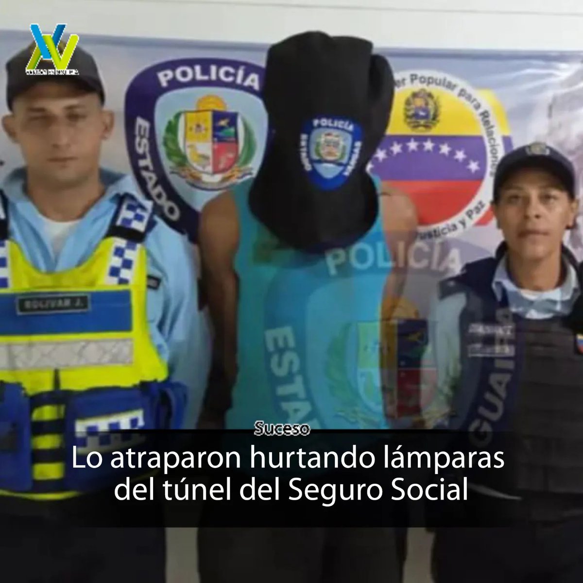 Funcionarios de la Policía de La Guaira aprendieron a José Andy Farías en la parada de Guanape II tras ser señalado de presuntamente hurtar las lámparas del túnel peatonal del Seguro Social.