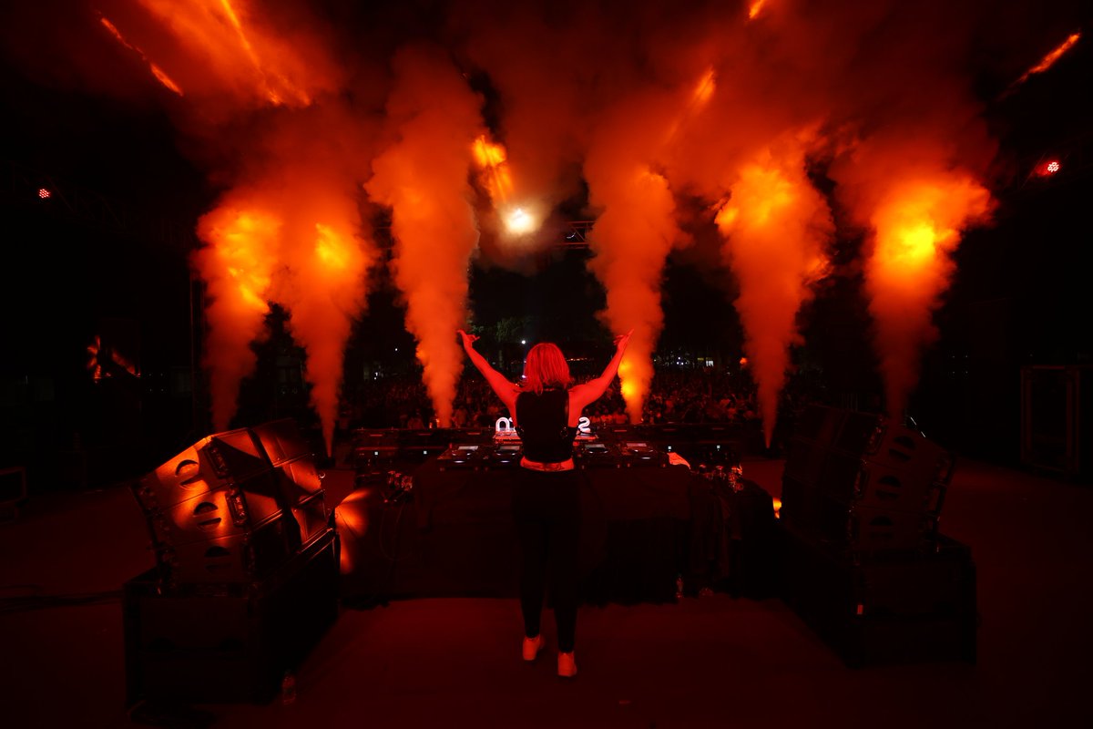 ollyesse's tweet photo. See you #Varanasi for #Sunburn reload! TICKETS 👇 https://t.co/LM47isXbNB https://t.co/SbuG7xkMoG