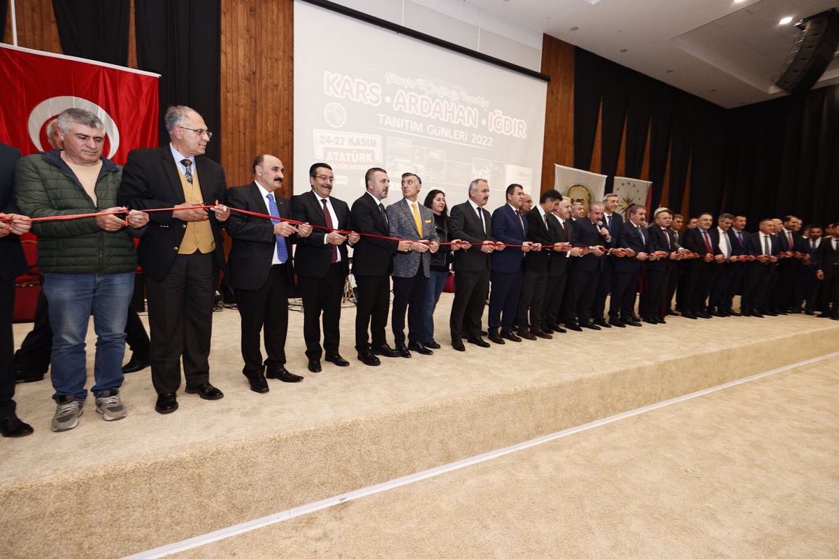 MuratErcan0606's tweet photo. Türkiye Büyük Millet Meclisi Başkanı Mustafa Şentop ve Büyük Birlik Partisi Genel Başkanı Mustafa Destici ile birlikte Kars, Ardahan, Iğdır Tanıtım Günleri programına katıldık. 

Nazik davetleri için teşekkür ederim. https://t.co/TGqxE9KhBa