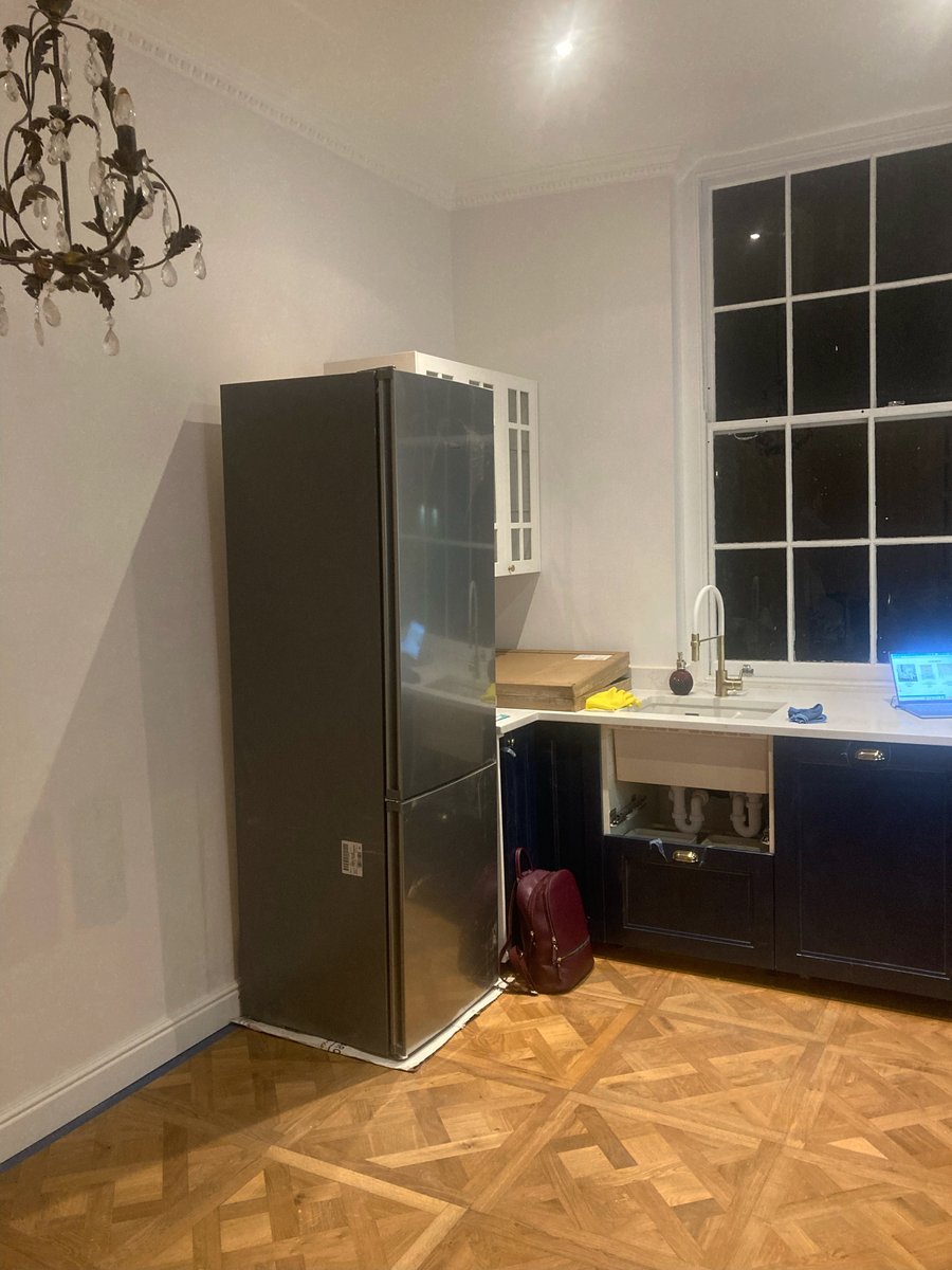 jiang07030615's tweet photo. The beautiful Natural Versailles Panels look fantastic in this contemporary kitchen design by Antonia😍.
#maxzara #maxzaraflooring #parquetflooring #versaillespanelflooring #engineeredflooring #beautifulfloors #interiordesign #designinspiration #homedecorinspiration https://t.co/hWCMconb6Q