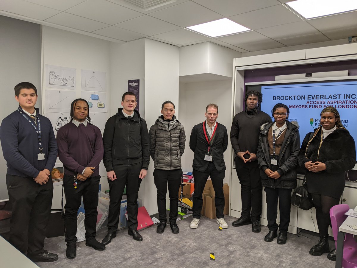 CoLA_6thForm's tweet photo. Earlier this week, our students heard about careers in real estate from Brockton Everlast CEO David Marks. Many thanks to our inspiring speaker and to @mayorsfund for facilitating this wonderful opportunity!

#ExplorationOfLife https://t.co/eTDGCkhbHr