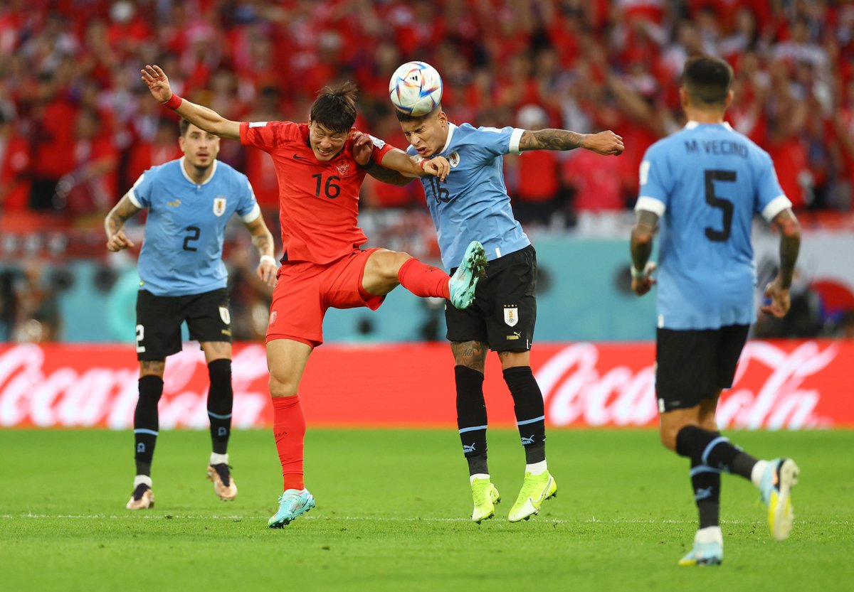 gatomestre's tweet photo. Uruguai🇺🇾 no pós-Copa de 2018:

⚔️46 jogos
✅22 vitórias
⛔️10 empates
❌14 derrotas
📊55,1%

Coreia do Sul🇰🇷 no pós-Copa de 2018:

⚔️53 jogos
✅35 vitórias
⛔️11 empates
❌7 derrotas
📊73%

#URUxCOR
📷Reuters https://t.co/H447gfkLex
