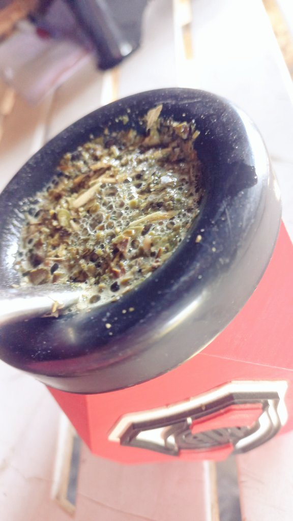 Buen día 😎😎😎
Mates en el trabajo ✌️✌️💪💪💪