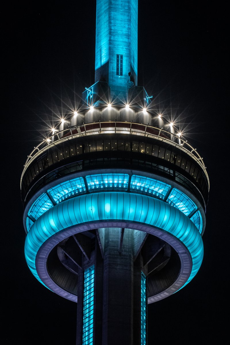 Tonight the #CNTower will be lit light blue for World Antimicrobial Awareness Week / Ce soir la #TourCN sera illuminée en bleu pâle pour la Semaine mondiale du bon usage des antimicrobiens