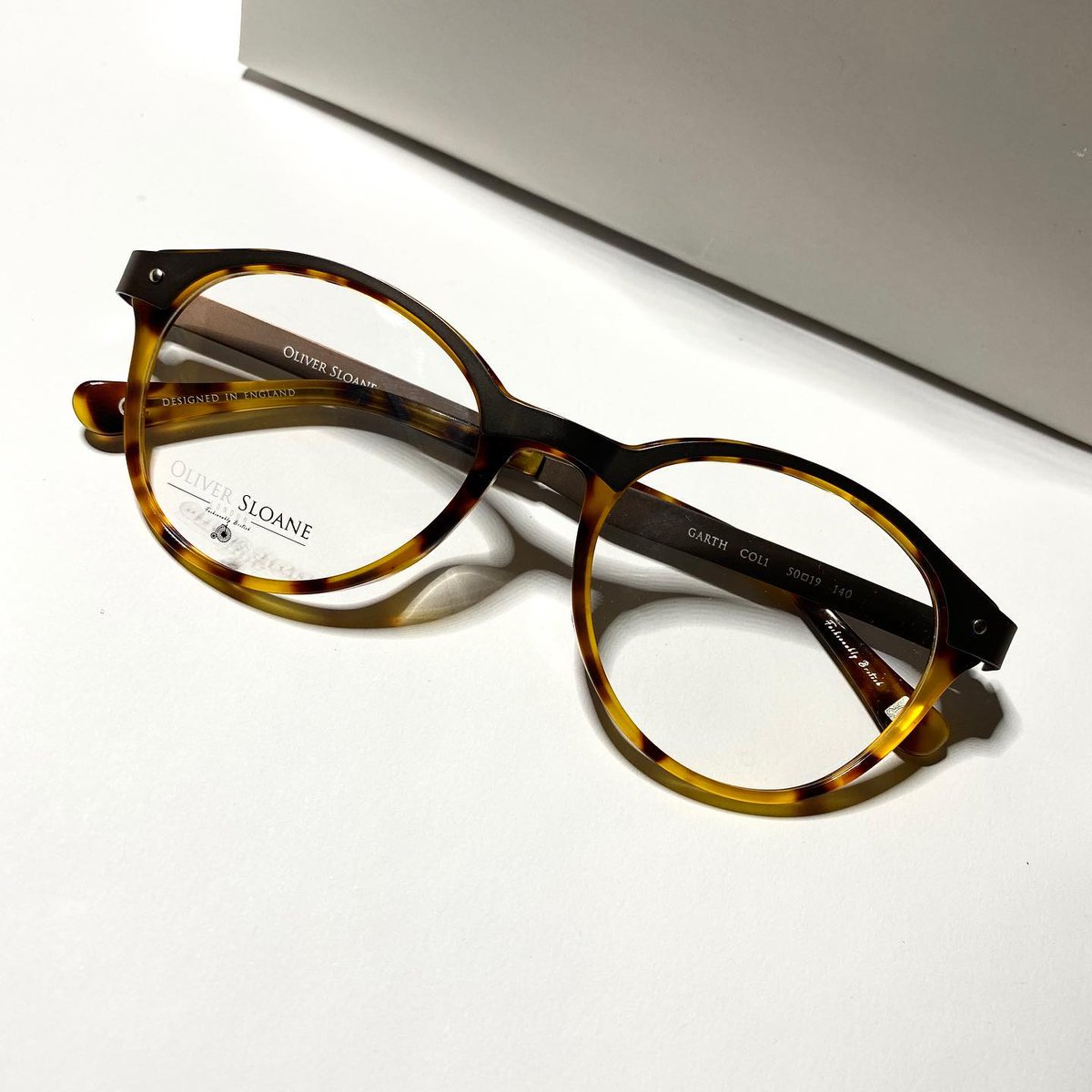 Sloaneandco's tweet photo. Expect the best protection from us.
GARTH / Oliver Sloane 

#sloaneandco #hale #garth #oliversloane #uk #london #ukstyle #ukfashion #fashionblogger #luxuryeyewear #exclusivebrands #love #instagood #uktoday #trending https://t.co/PL9SMzH0vn