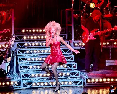 Tina Turner tentoonstelling geopend in Beatrix Theater Utrecht tinyurl.com/2hjj5mrp