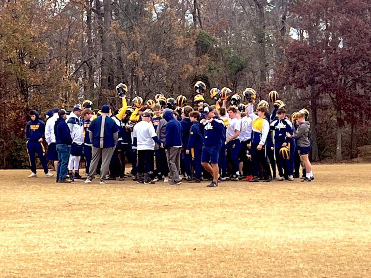 MasonTownsend75's tweet photo. Very thankful to be practicing on thanksgiving day #RIB3 #statebound #freshmanyear @pacsfootball1 @GVandagriff @CoachRicht @Mansell247 @ChadSimmons_ @jeffsentell @deucerecruiting @Alex_B2C @recruitNE_GA @bigka54 @PACSWolverines @jwindon35 @BigFaceSportss @RecruitsRadar @Cody_Fox5 https://t.co/BcIbkHzPFC