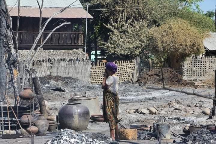 The junta burned down many civilians villages in Burma across the country. Now ,!cold sean is gradually approaching and the people of Burma 🇲🇲 are resilient and capable to cope with the wether and fight for democracy.