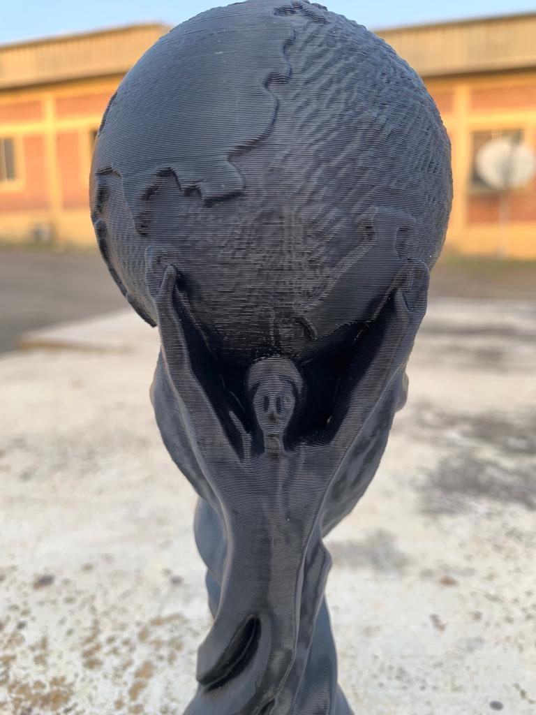 Switches_01's tweet photo. 3D printed the fifa trophy.

What country do you think will be lifting it? Reply in the comment section.
 #FIFAWorldCup #3Dprinting  #football https://t.co/ucqCmYWF4o