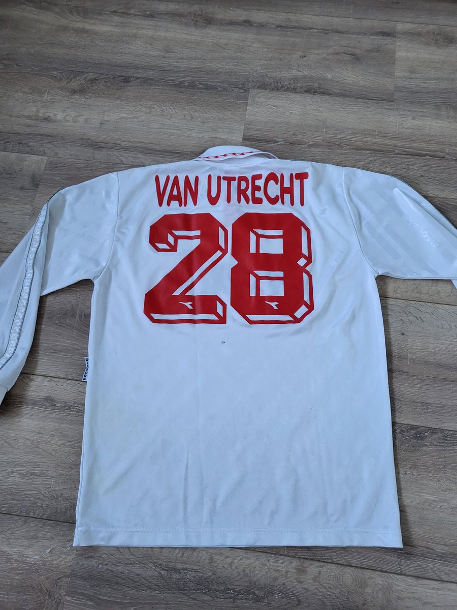 <a href="/LeonardvUtrecht/">Leonard van Utrecht</a> <a href="/PadovaCalcio/">Calcio Padova</a> <a href="/vvnoordwijk/">vv Noordwijk</a>
Found the shirt again after many years 👌🏻😁