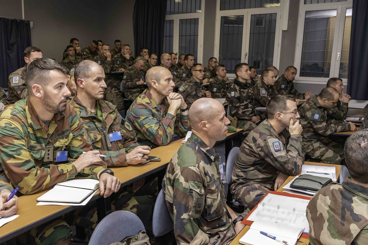 COM_ECIA's tweet photo. Montée en puissance de #SCORPIONXII : exercice d'expérimentation doctrinale au profit du laboratoire du combat SCORPION piloté par la #DEPCIA. Mission brief de la 9e BIMa au bataillon de Chasseurs Ardennais, le 1er régiment belge participant à un exercice majeur #SCORPION. #CaMo https://t.co/bk2M8FXFsA