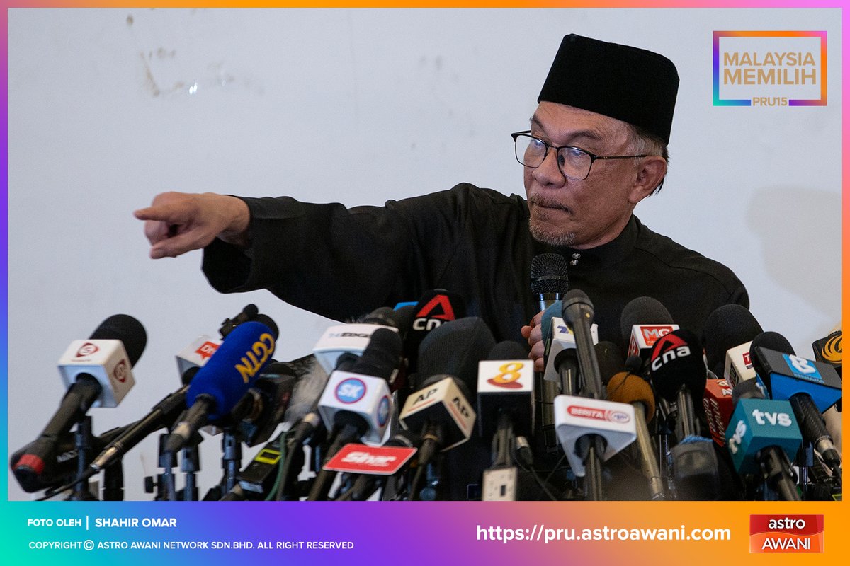 501Awani's tweet photo. Hey you! Cuti Isnin tau... Bukan esok. 😁

#PilihanMalaysia 
#PM10 

📸 Astro AWANI / @shahirom https://t.co/1Z9Ht2i2ce