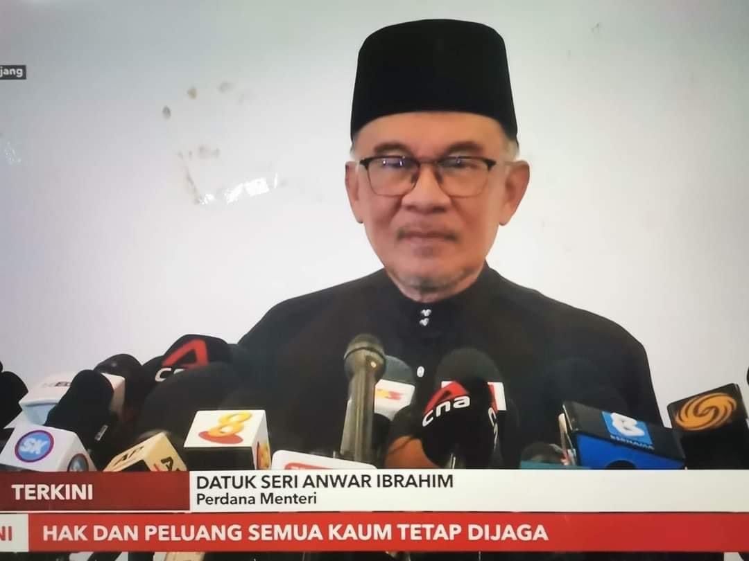 lady_bugg11's tweet photo. Ucapan pertama PM 10:

1. Komited mempertahankan Perlembagaan - Bangsa Melayu, Agama Islam sebagai agama rasmi negara dan kedudukan Raja-Raja Melayu, tanpa meminggirkan bangsa lain
1/3.. https://t.co/cKe8WsllIR