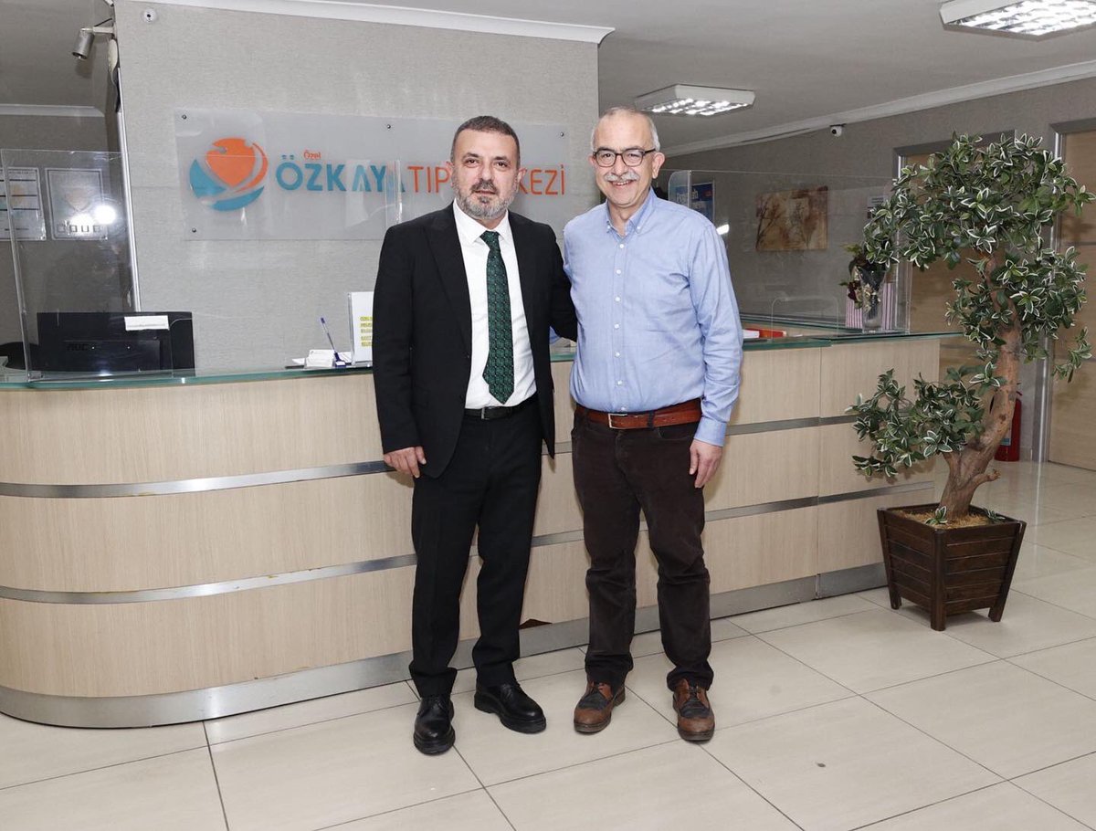 MuratErcan0606's tweet photo. MHP Meclis Üyesi Yüce Atilla Demirci'yi Özkaya Tıp Merkezi'nde ziyaret ettik.

Misafirperverlikleri için teşekkür ederim. https://t.co/2BV9oF2S2X