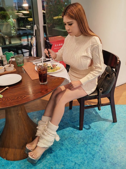 We still have under 50 cases in Shenzhen so safe enough for Thanksgiving dinner in Shekou. Even though