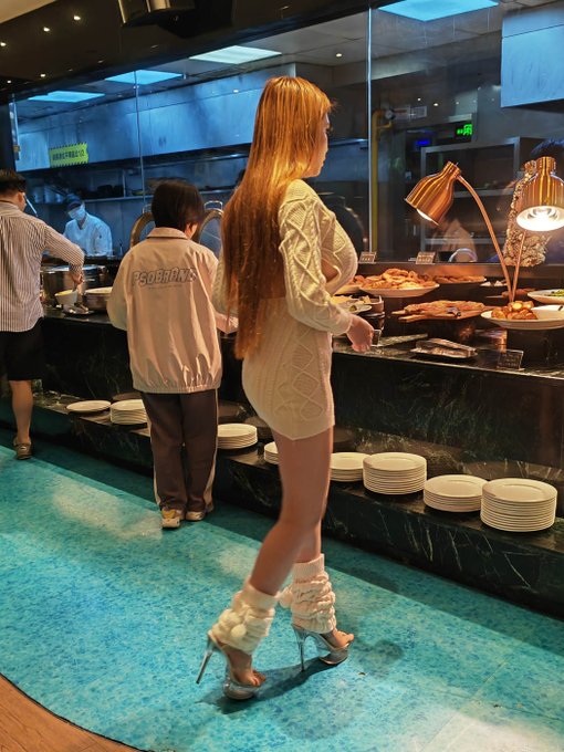 We still have under 50 cases in Shenzhen so safe enough for Thanksgiving dinner in Shekou. Even though