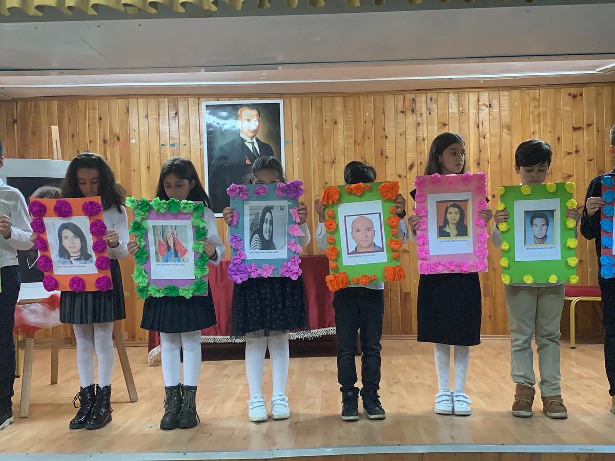pendikbuharaio's tweet photo. Okulumuzda 24 Kasım Öğretmenler Günü öğretmenler günü özel kahvaltımızla başlayarak okulumuz konferans salonunda yapılan programla devam etti. Başta başöğretmenimiz Mustafa Kemal Atatürk olmak üzere tüm öğretmenlerimizin öğretmenler gününü kutluyoruz. 👏🏻🎊 https://t.co/HrOT2quaMB