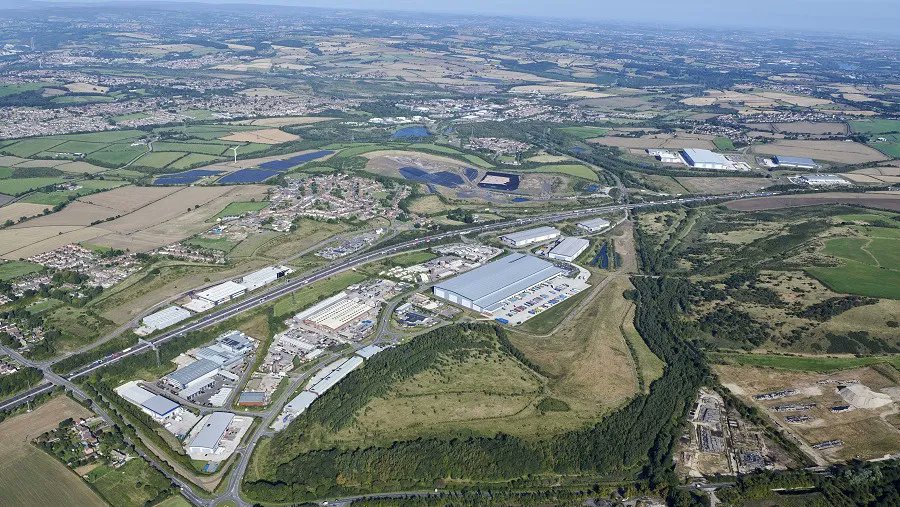 Plans have been submitted to further expand <a href="/MarkhamVale/">Markham Vale</a> with new buildings totalling over 100,000 sq ft. 🙌

Read more 👉 buff.ly/3X49hcd

<a href="/MarketingDerby/">Marketing Derby</a> | <a href="/hbdplaces/">HBD</a> | <a href="/M1__Agency/">M1 Agency</a> | <a href="/JLL/">JLL</a> | #InvestInDerbyshire #Derbyshire #UKCapitalForInnovation #Logistics